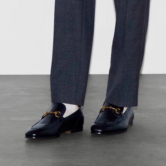 Gucci Jordaan Leather Loafers in Black w/ Gold Horsebits - Picture 3 of 13